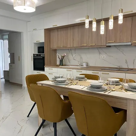 Sunshine Homes Luxury Lejlighed *