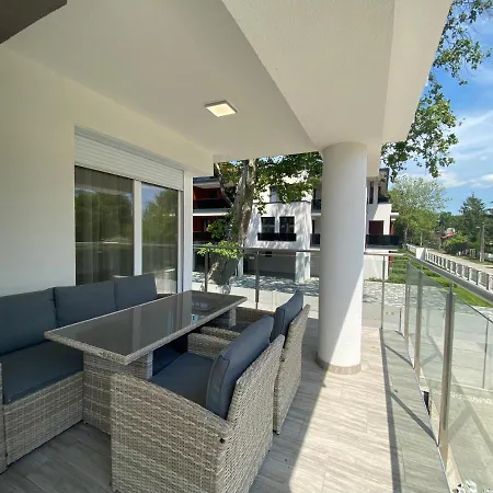 Sunshine Homes Luxury 아파트 자르마디