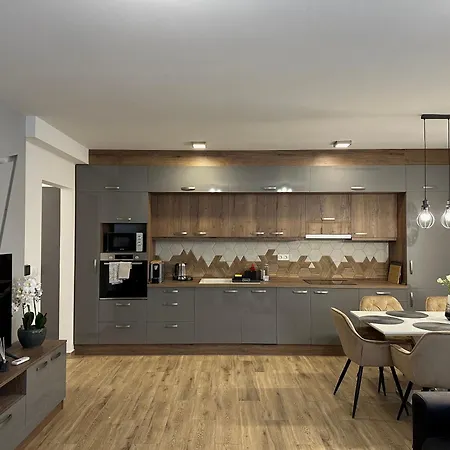 Sunshine Homes Luxury 아파트 자르마디