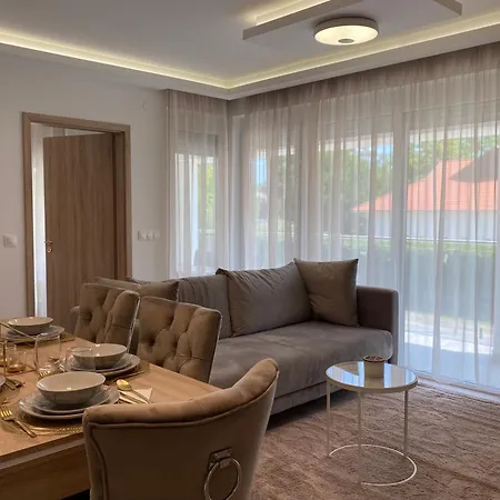 Sunshine Homes Luxury 아파트