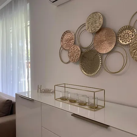 아파트 Sunshine Homes Luxury 자르마디
