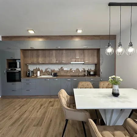 Sunshine Homes Luxury 자르마디
