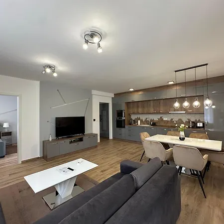 아파트 Sunshine Homes Luxury