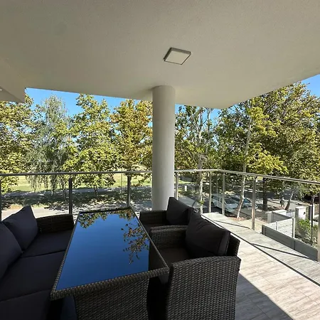 Sunshine Homes Luxury *