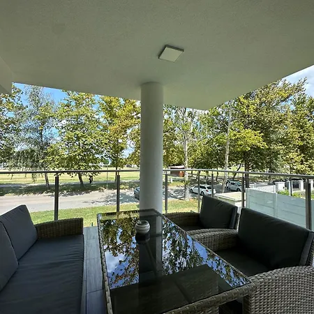 Sunshine Homes Luxury 아파트